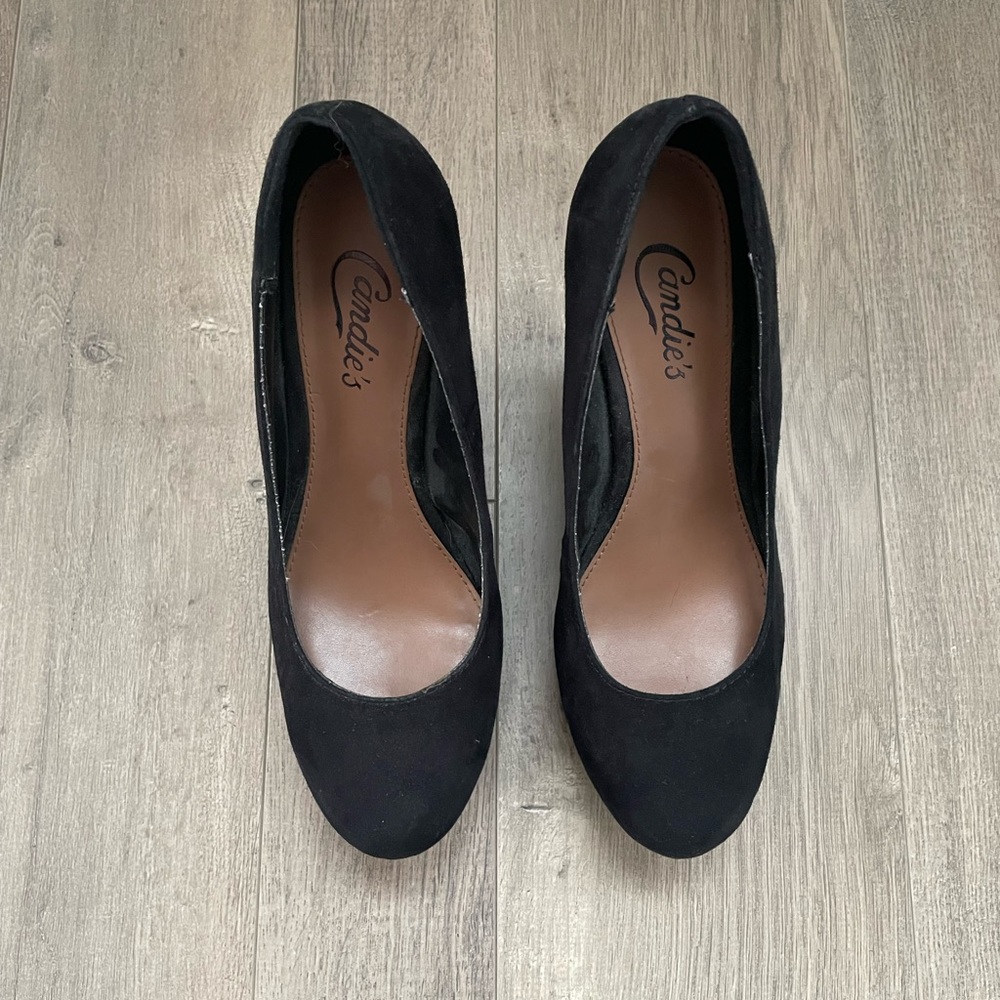 Super Cute Tall Black Suede Wedges - Picture 4 of 7
